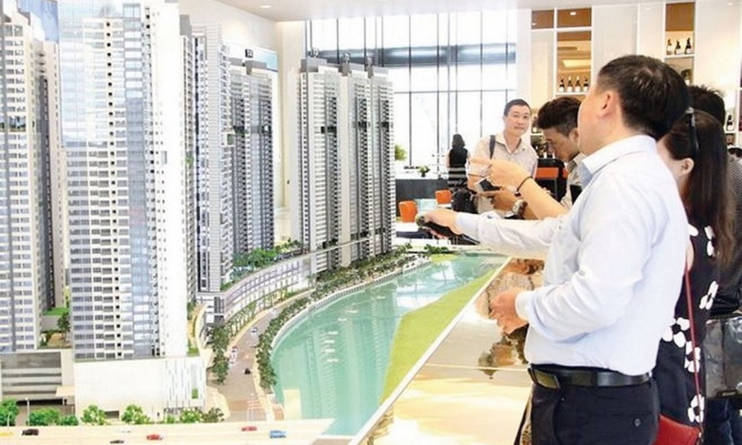 Trong bối cảnh thị trường bất động sản trầm lắng, hàng loạt 