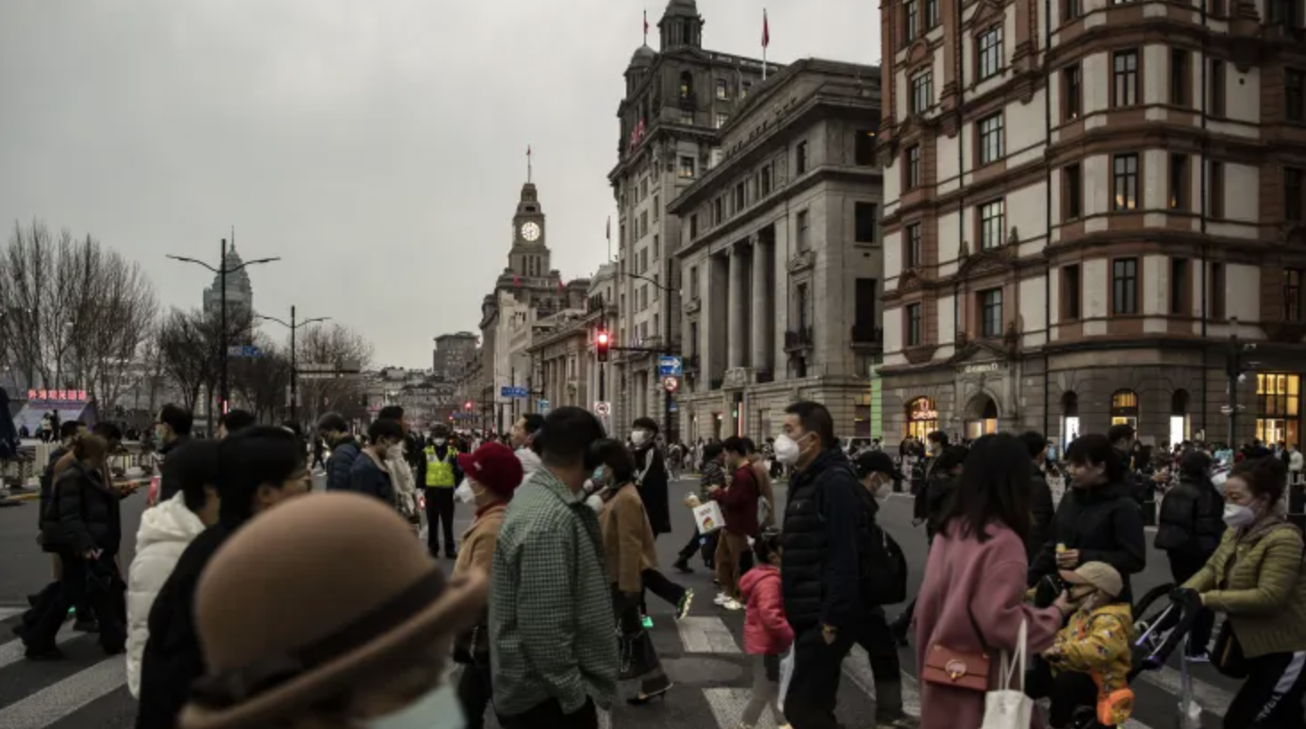 Một đường phố ở Thượng Hải hôm 28/2/2023 - Ảnh: Bloomberg/CNBC.