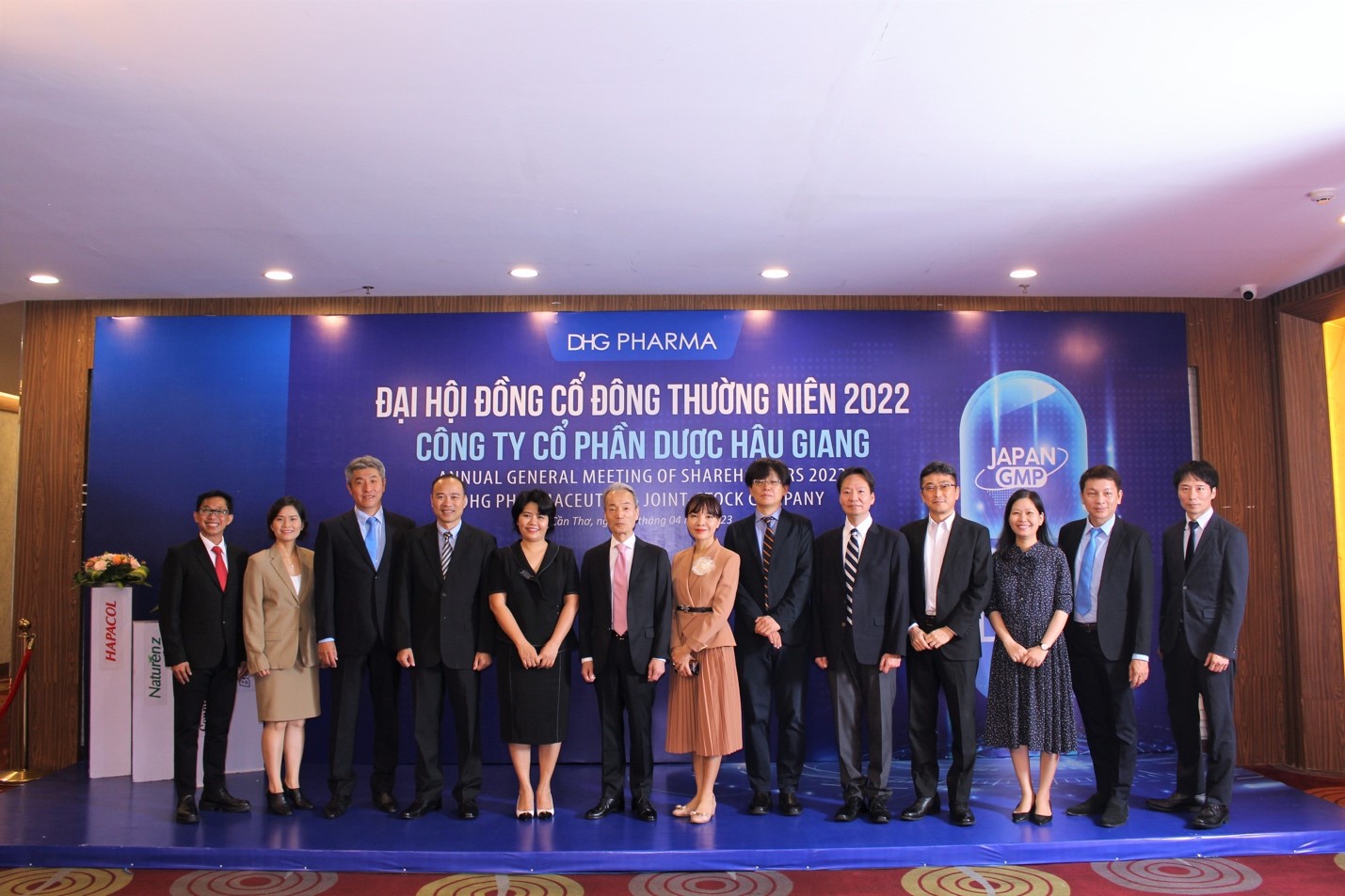 Hội đồng Quản trị và Ban Tổng Giám đốc tại Đại hội cổ đông thưòng niên.