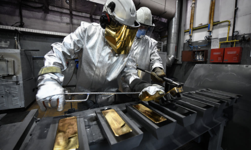 Giá vàng thế giới lấy lại mốc 2.000 USD/oz, trong nước giảm