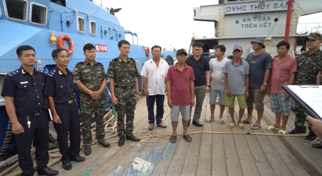 Hải đội 3 c&ocirc;ng bố quyết định kh&aacute;m x&eacute;t.