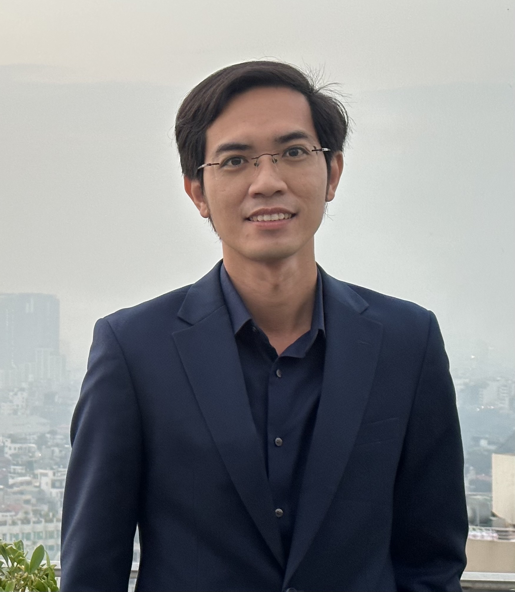 Tiến sĩ Nguyễn Hữu Huân, Trưởng Bộ môn Tài chính – Ngân hàng, Đại học Kinh tế TP. Hồ Chí Minh
