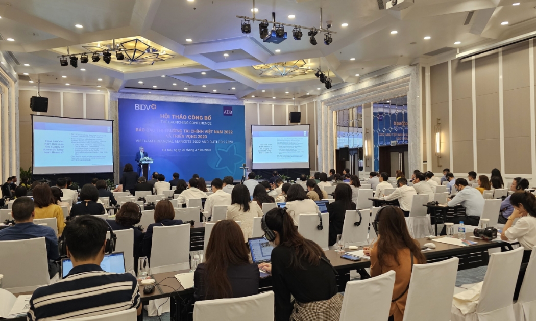 Hội thảo công bố Báo cáo “Thị trường tài chính Việt Nam 2022 và triển vọng 2023”