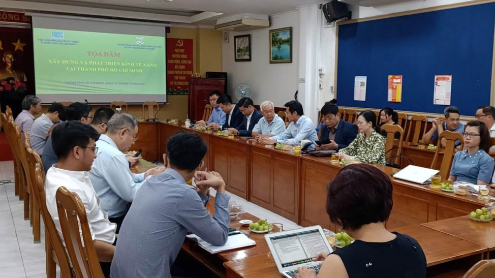 Các diễn giả tham dự tọa đàm 
