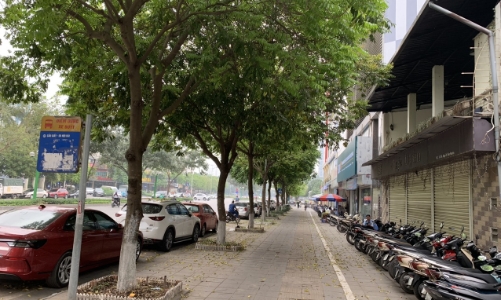 Cầu Giấy nỗ lực giành lại từng mét vuông vỉa hè cho người đi bộ 