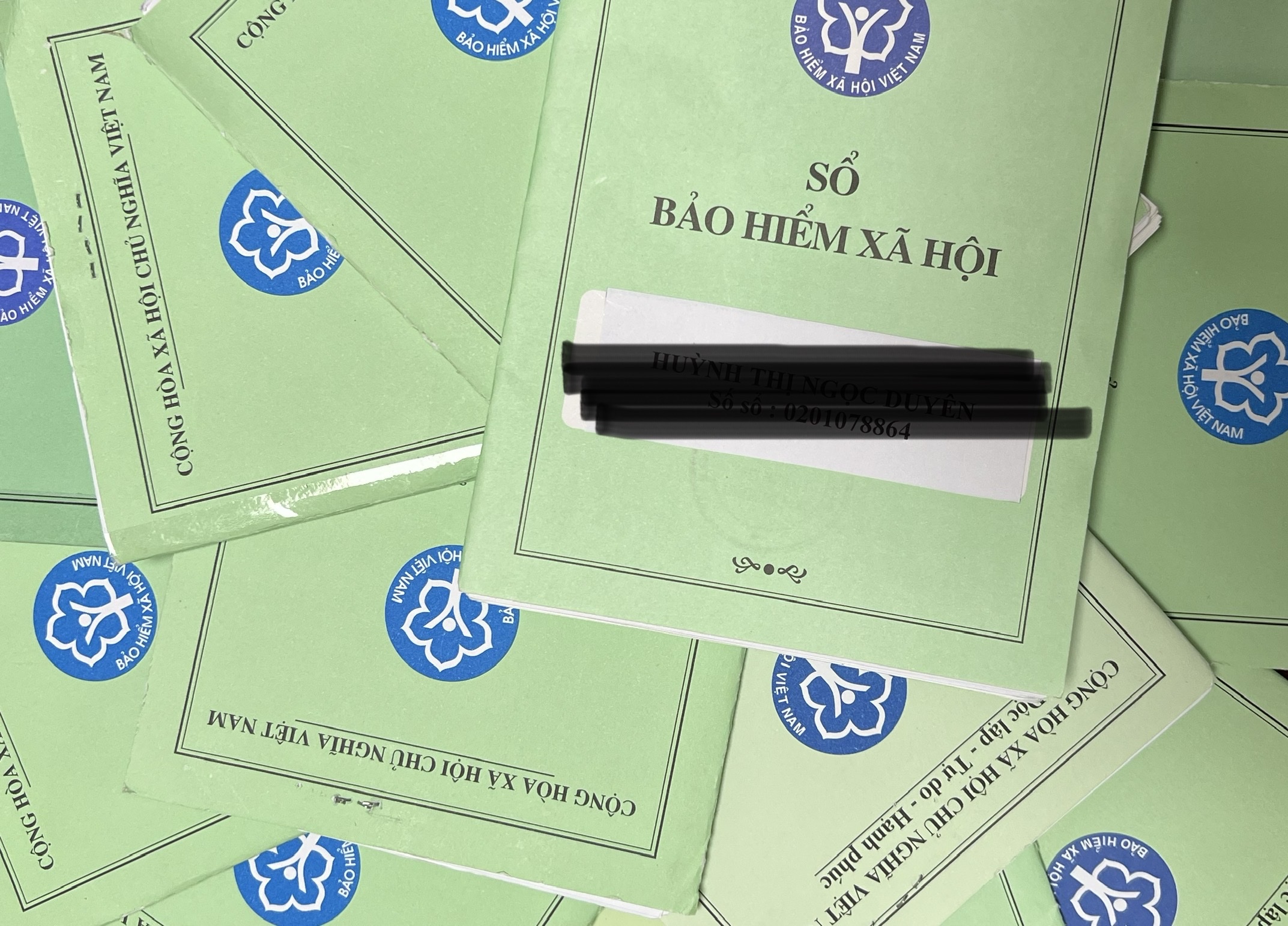 Bảo hiểm xã hội tại TP.HCM đang quá tải do người dân đến rút bảo hiểm xã hội một lần quá nhiều.