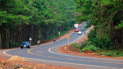 Construction of Chon Thanh - Duc Hoa section of Ho Chi Minh Highway to resume