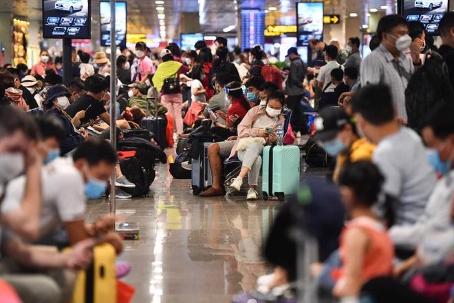 Airlines asked to increase flights, prevent delays during holidays