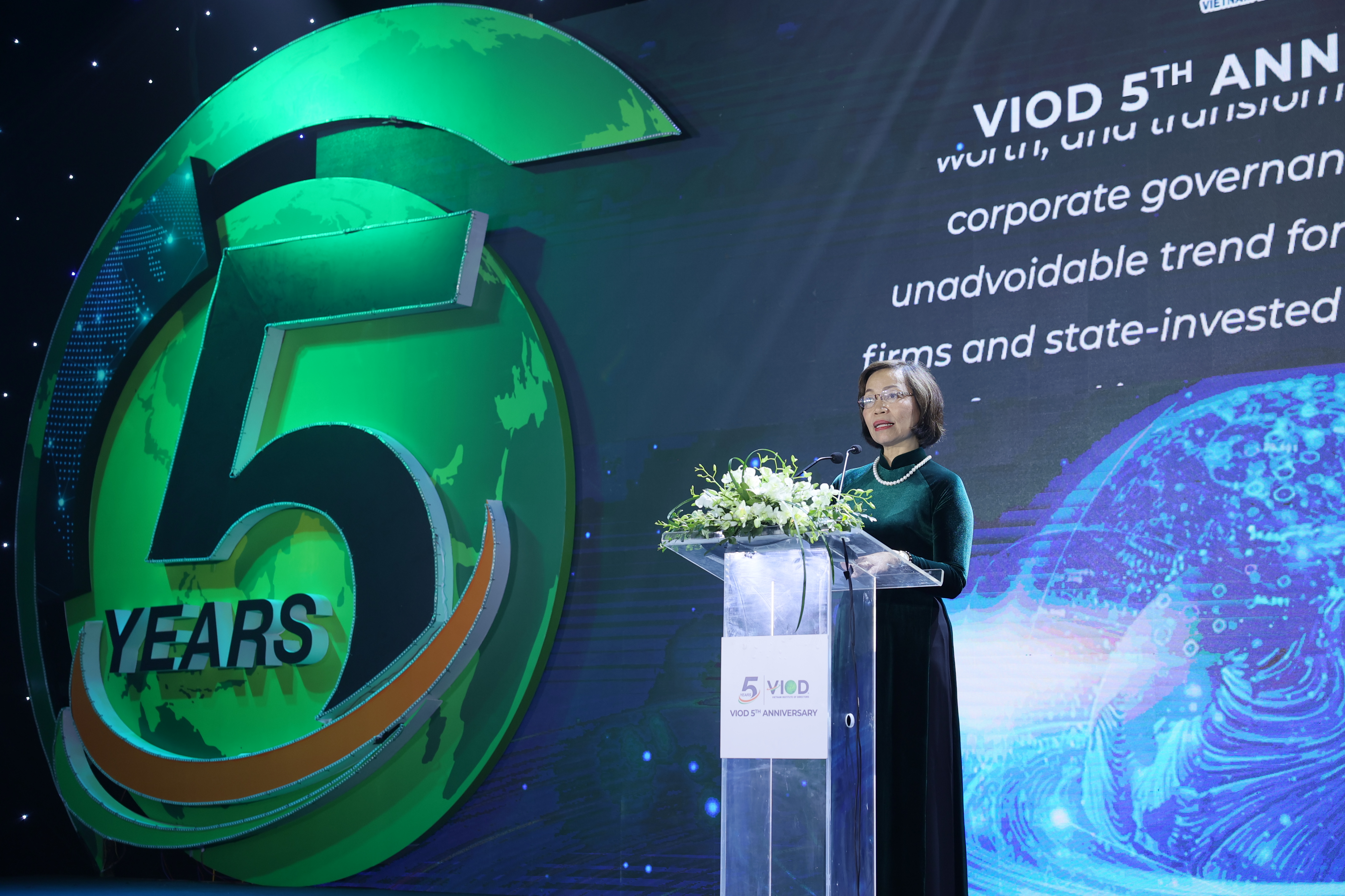 Bà Hà Thu Thanh phát biểu tại Lễ Kỷ niệm.