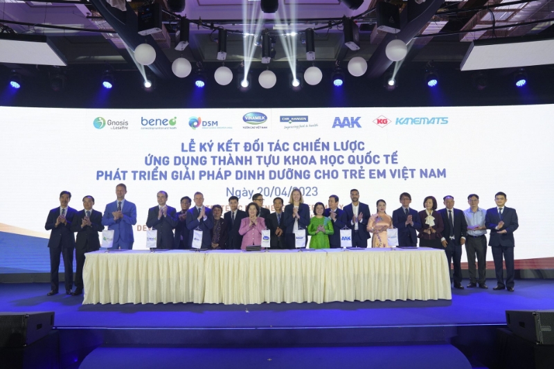 Vinamilk partners with 6 leading nutrition groups worldwide