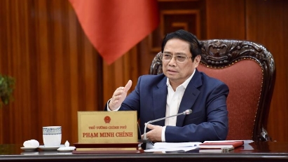 PM instructs central bank to issue circulars to support businesses