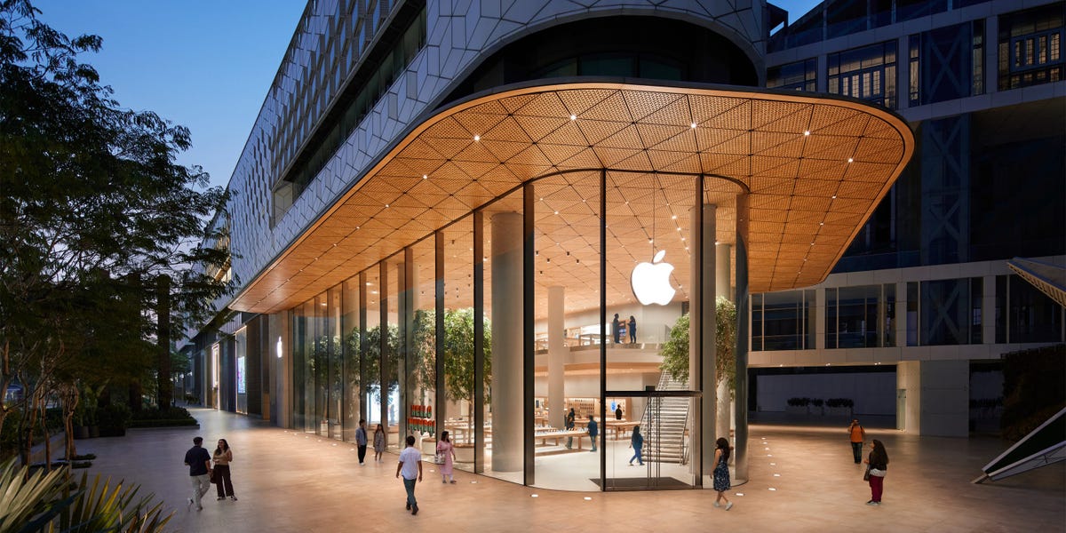 Nhà sản xuất iPhone đã phải giảm quy mô sản xuất tại Trung Quốc do nhiều hạn chế.