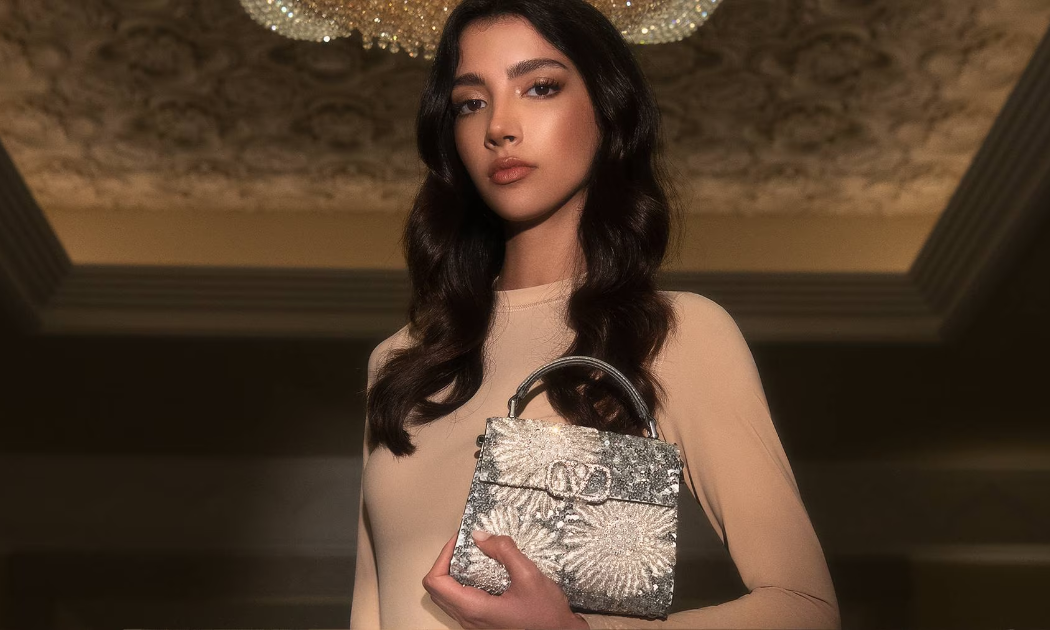 Valentino là một trong nhiều thương hiệu xa xỉ toàn cầu phát hành bộ sưu tập độc quyền dành riêng cho Trung Đông cho tháng Ramadan năm nay. Ảnh: BoF