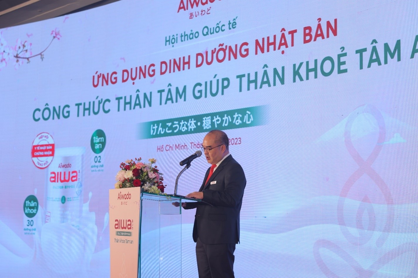 Đại diện Hiệp hội trao đổi Y tế Nhật Bản phát biểu tại hội thảo.