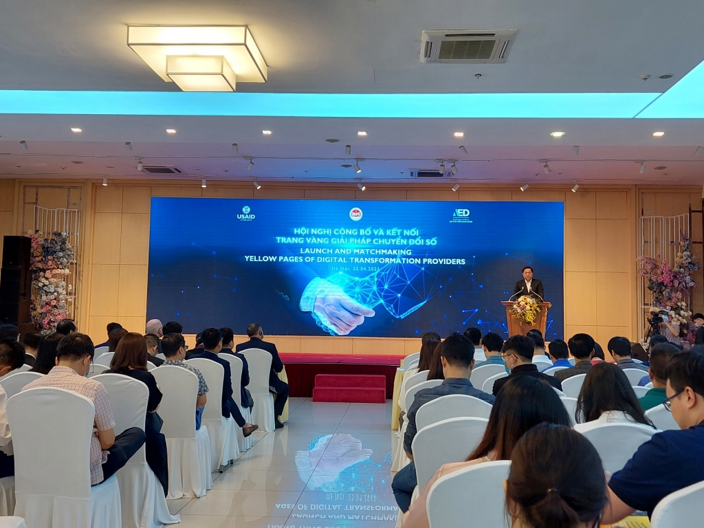 Thứ trưởng Bộ Kế hoạch v&agrave; Đầu tư Trần Duy Đ&ocirc;ng ph&aacute;t biểu tại sự kiện.