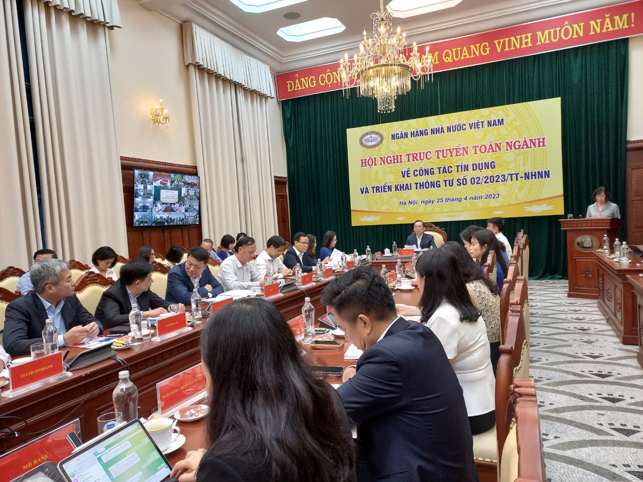 Doanh nghiệp khó khăn nhưng lãi vay ở một số ngân hàng cao bất thường, Ngân hàng Nhà nước sẽ thanh tra những ngân hàng này