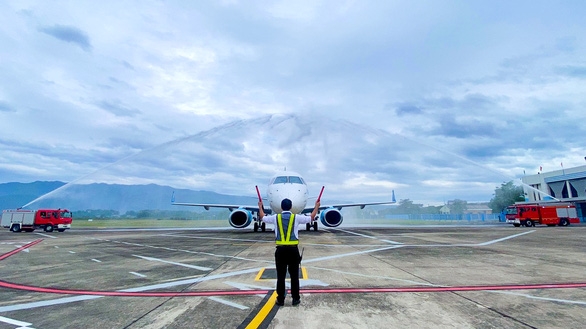 Quyết định đ&oacute;ng tạm thời cảng h&agrave;ng kh&ocirc;ng, s&acirc;n bay chuyển về Cục H&agrave;ng kh&ocirc;ng Việt Nam thay v&igrave; Bộ Giao th&ocirc;ng vận tải như trước.