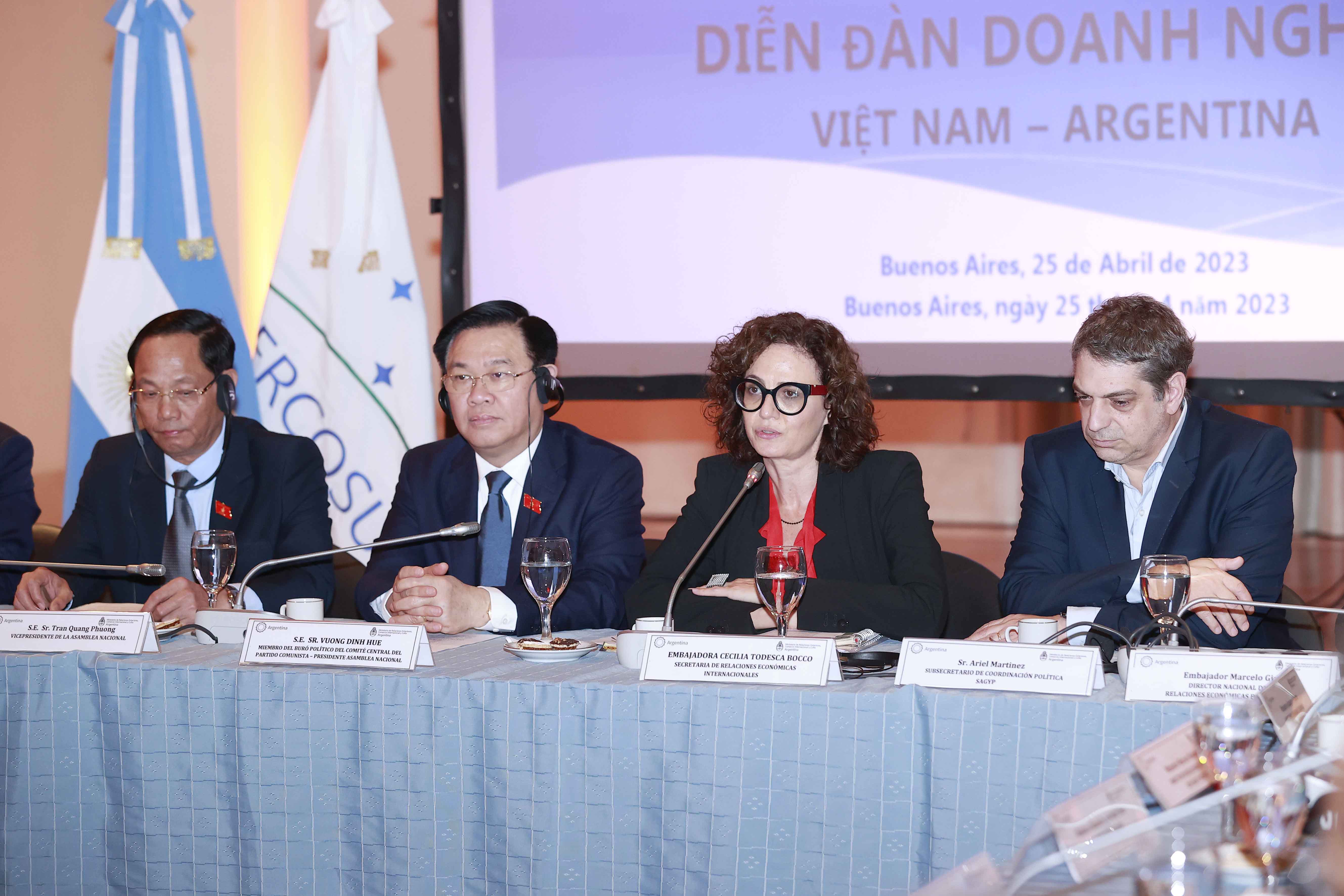 Chủ tịch Quốc hội Vương Đình Huệ dự Diễn đàn doanh nghiệp Việt Nam - Argentina - Ảnh: Quochoi.vn