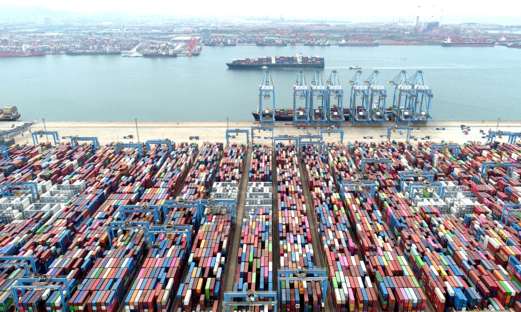Cảng biển Thanh Đảo của Trung Quốc - Ảnh: Reuters