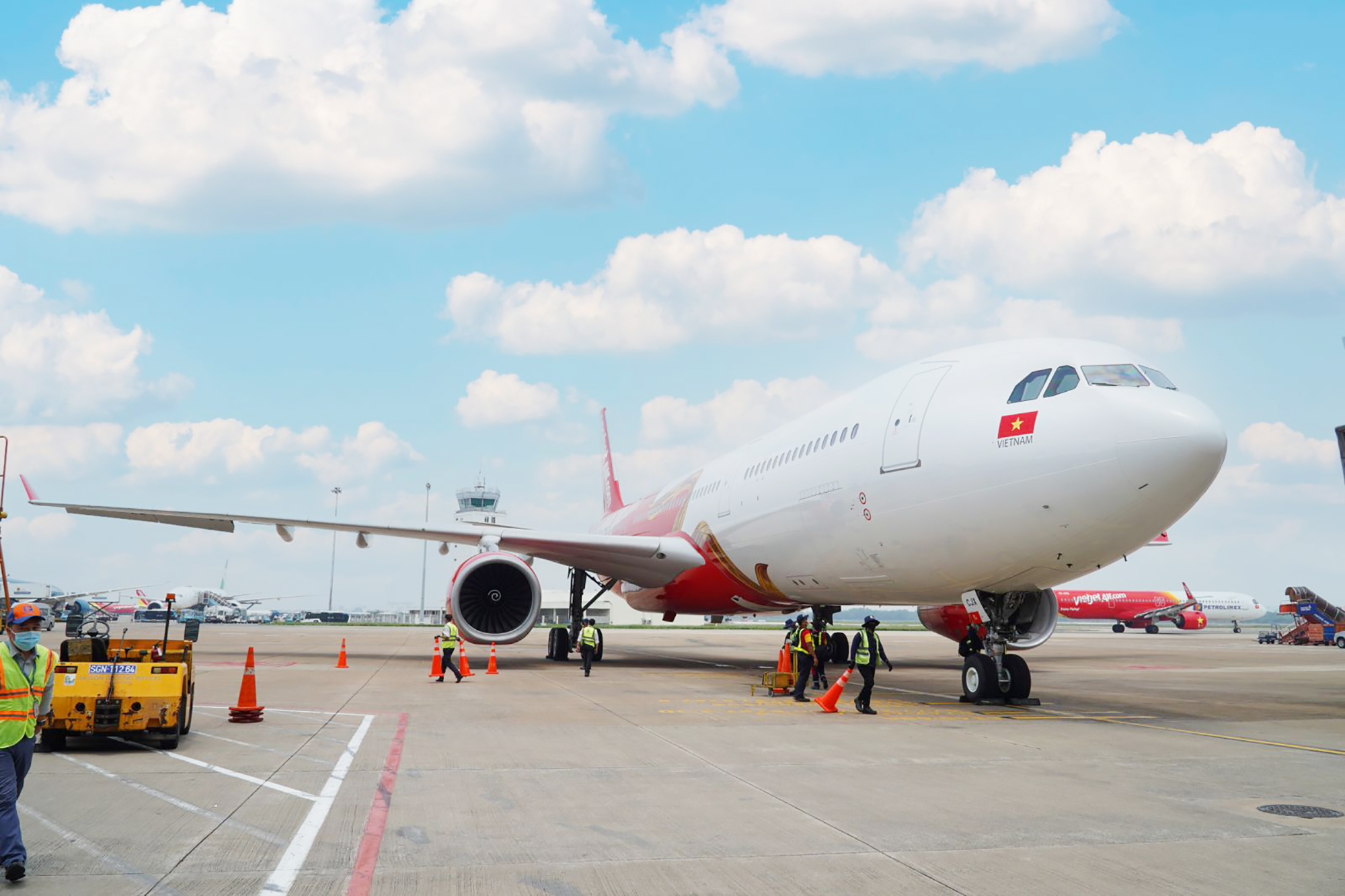 Trong năm 2023, Vietjet sẽ nhận thêm tàu bay A330 để thực hiện chiến lược mở rộng thị trường quốc tế (ảnh: H.T).