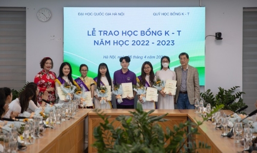 Trao học bổng K-T cho 20 sinh viên xuất sắc của Đại học Quốc gia Hà Nội