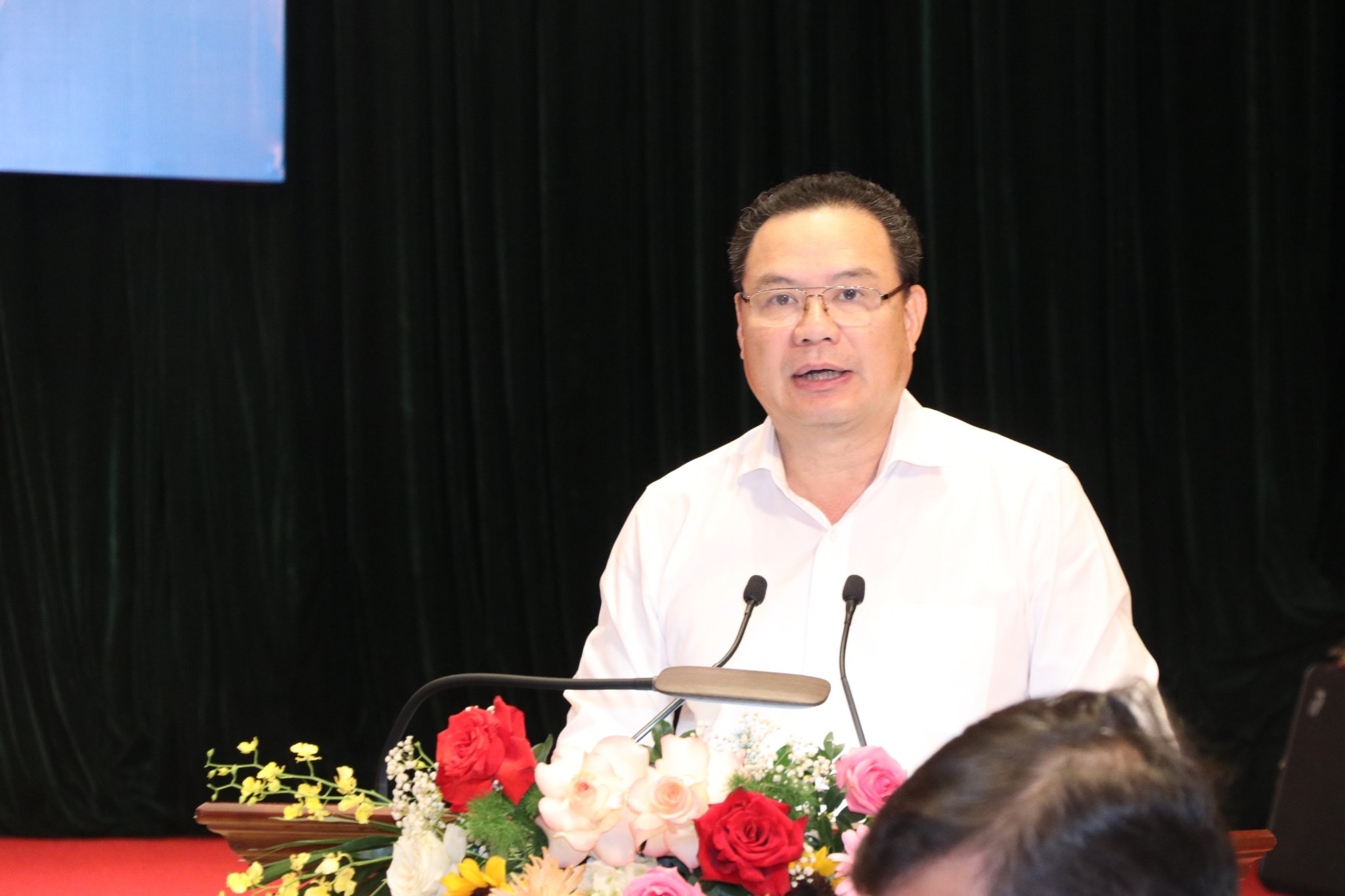 Thứ trưởng Bộ Lao động – Thương binh và Xã hội Lê Văn Thanh phát biểu tại phiên đối thoại. 