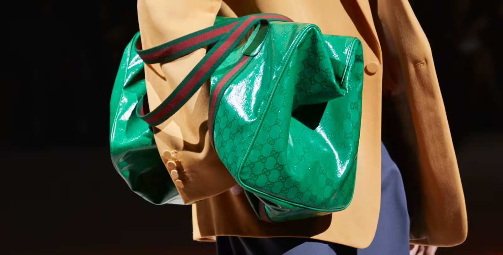 Gucci tụt xuống xếp thứ 9 trong bảng xếp hạng thương hiệu và không có đại diện nào lọt top 10 những sản phẩm hot nhất  quý này.