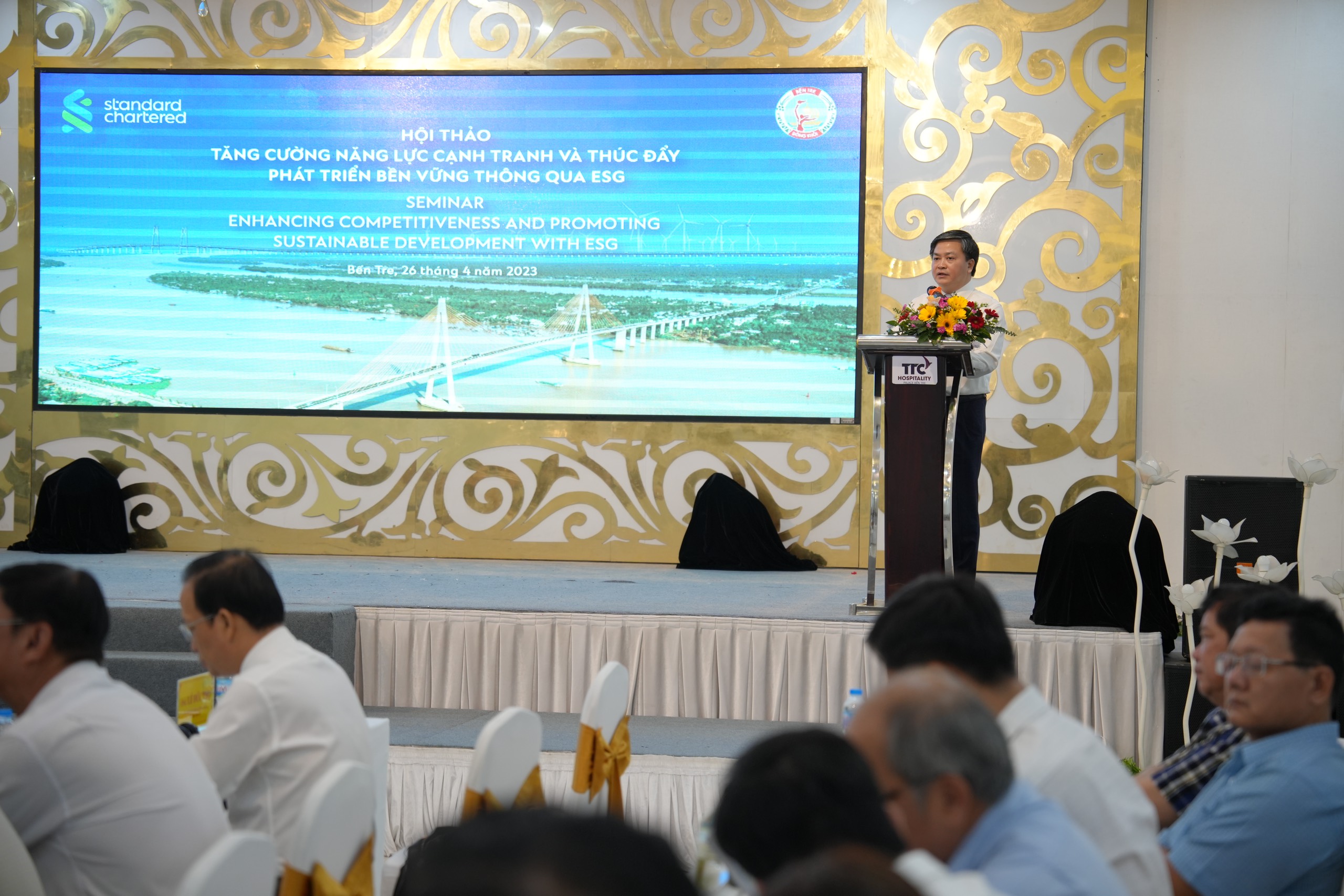 Hội thảo &ldquo;Tăng cường năng lực cạnh tranh v&agrave; th&uacute;c đẩy ph&aacute;t triển bền vững th&ocirc;ng qua ESG&rdquo; diễn ra ng&agrave;y 26/4 tại tỉnh Bến Tre.