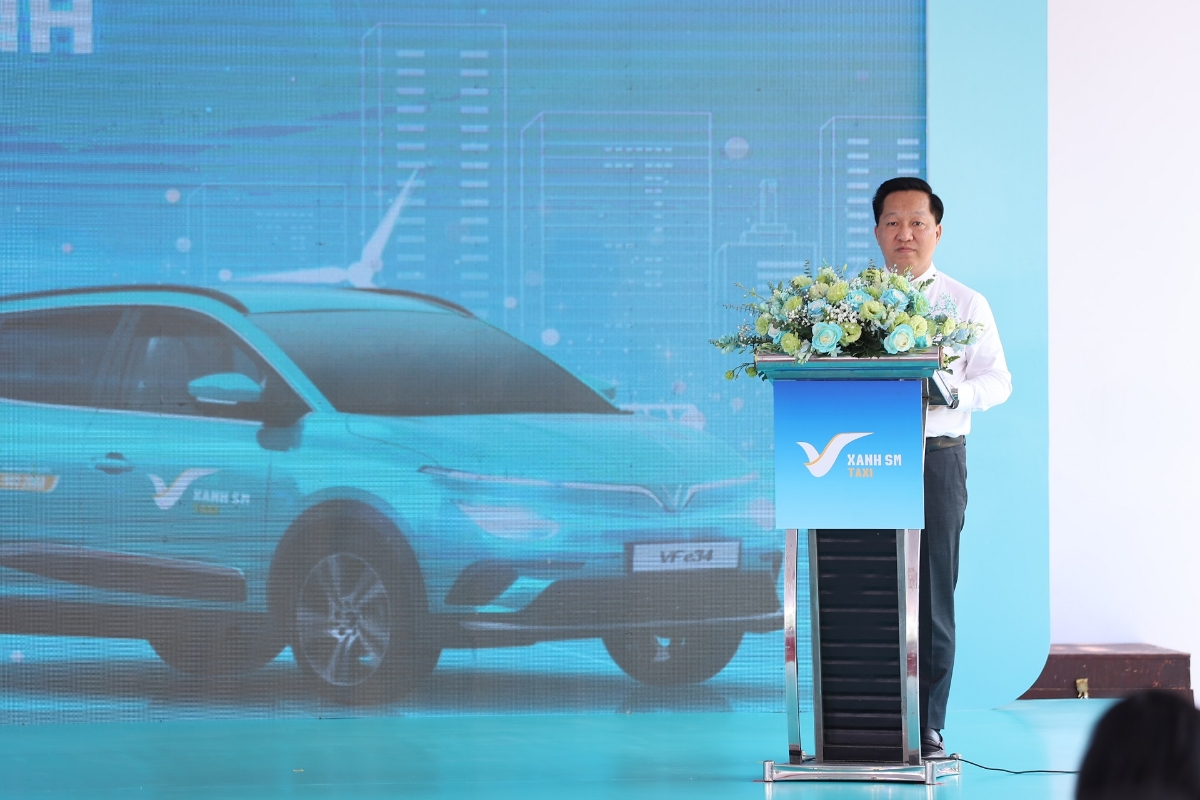 &Ocirc;ng Ho&agrave;ng T&ugrave;ng - Ph&oacute; B&iacute; thư Th&agrave;nh uỷ, Chủ tịch UBND TP. Thủ Đức ph&aacute;t biểu ch&agrave;o mừng Taxi Xanh SM ch&iacute;nh thức khai trương dịch vụ tại TP.HCM.