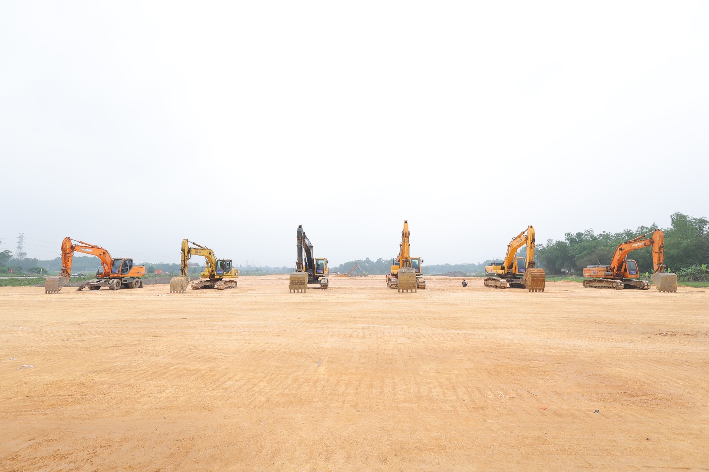 C&ocirc;ng tr&igrave;nh đ&atilde; sẵn s&agrave;ng đi v&agrave;o khởi c&ocirc;ng x&acirc;y dựng. Ảnh: Sơn H&agrave;.