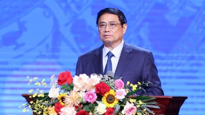 PM asks for improved workplace productivity and skills