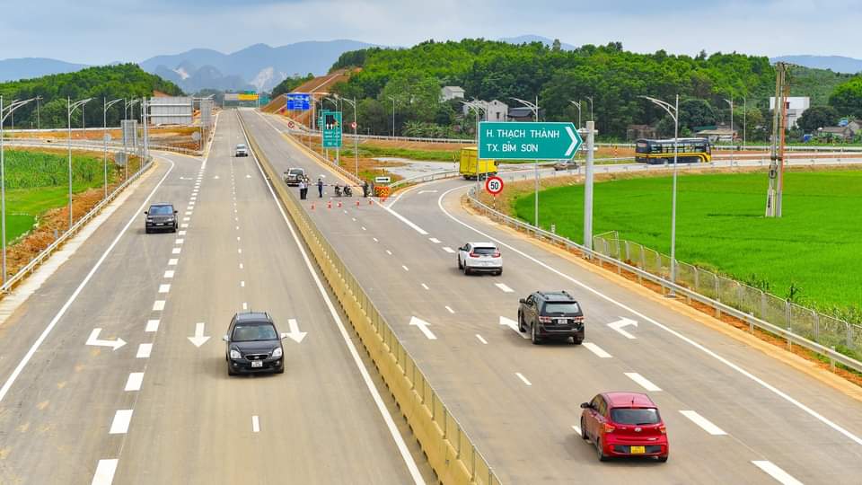 Phương tiện tham gia giao thông trên đường.