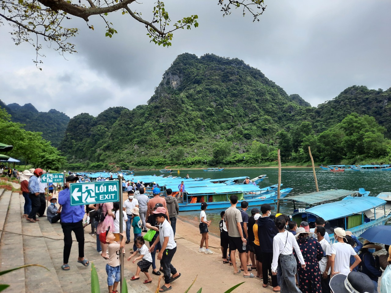 Khách đến thăm quan du lịch tại Phong Nha - Kẻ Bàng dịp lễ này tăng mạnh so với cùng kỳ năm ngoái