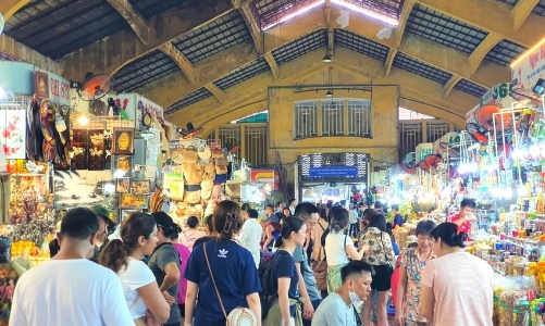 TP.HCM thu hơn 3.000 tỷ đồng từ du lịch trong kỳ nghỉ lễ