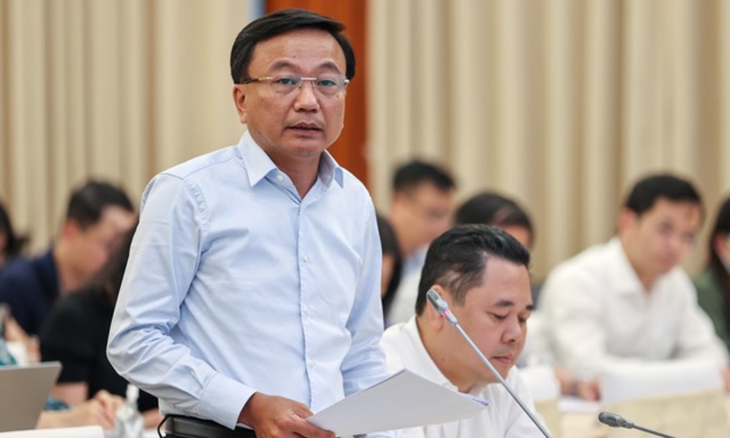 Thứ trưởng Bộ Giao thông vận tải Nguyễn Danh Huy thông tin về việc sân bay Long Thành chậm tiến độ. Ảnh - VGP.