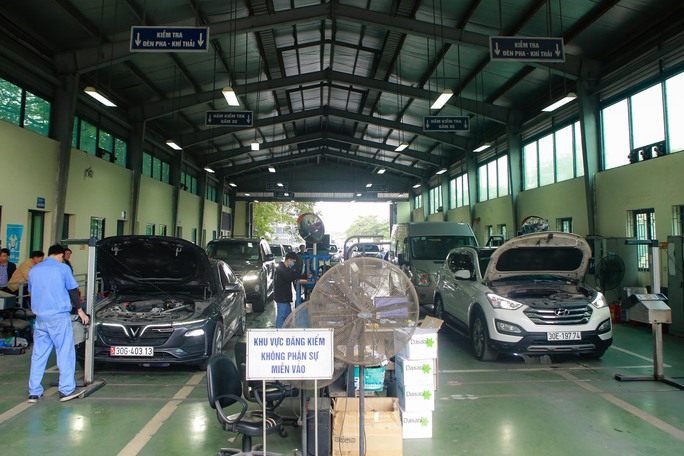 Cục Đăng kiểm Việt Nam kỳ vọng sẽ giải quyết tình trạng quá tải đăng kiểm trong vòng 1 tháng thay vì 6 tháng như tình hình hiện nay.