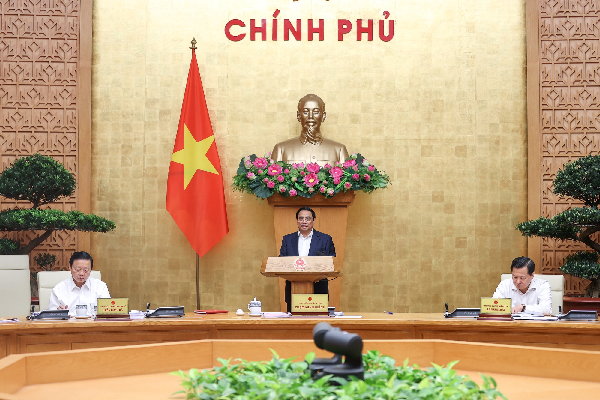 To&agrave;n cảnh phi&ecirc;n họp - Ảnh: VGP.