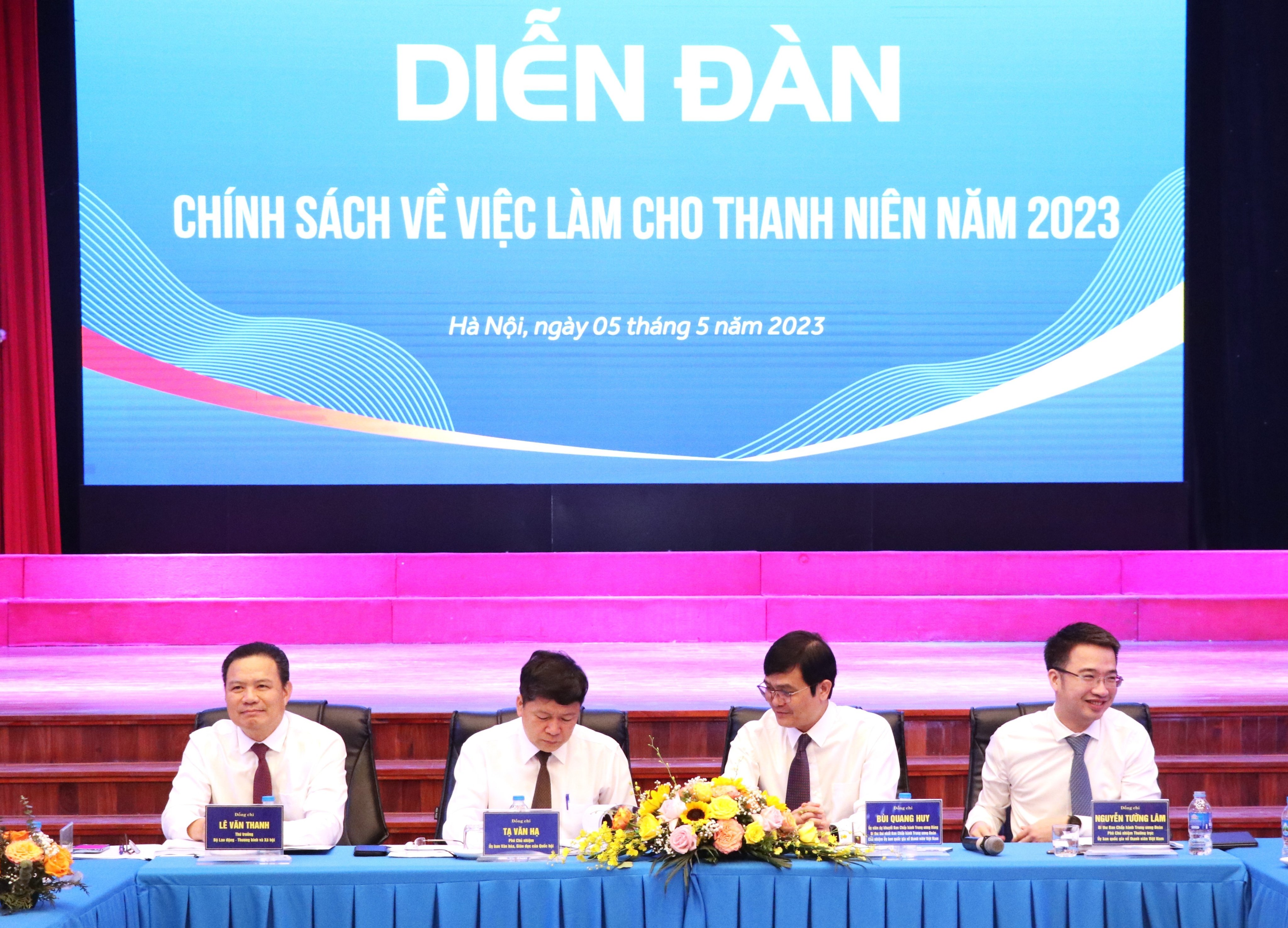 Diễn đàn việc làm thanh niên 2023. 