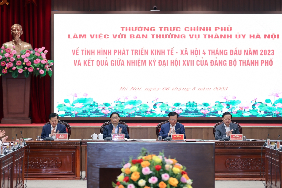 Thường trực Ch&iacute;nh phủ l&agrave;m việc với Ban Thường vụ Th&agrave;nh ủy H&agrave; Nội - Ảnh: VGP