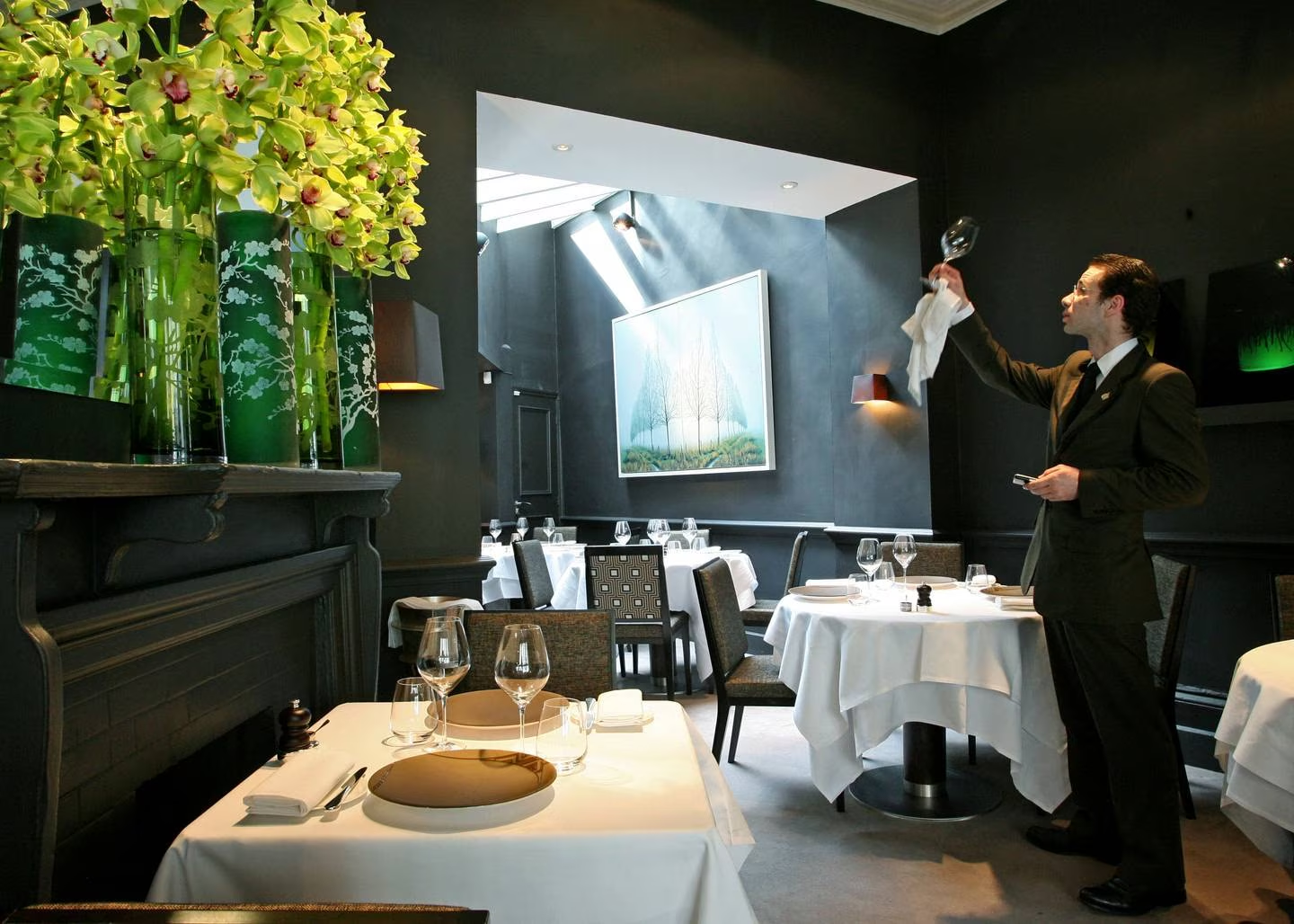 Công nương Diana thường ăn tối tại Launceston Place ở Kensington, London.