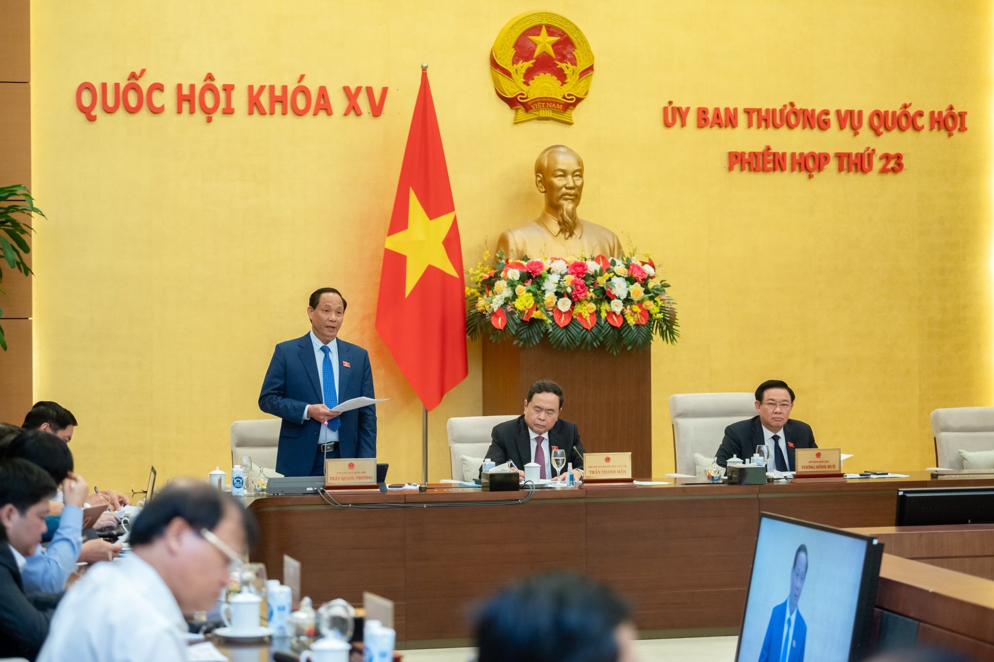 Phó Chủ tịch Quốc hội Trần Quang Phương cho rằng cần đánh giá đúng thực chất biểu đồ tăng trưởng của đất nước.