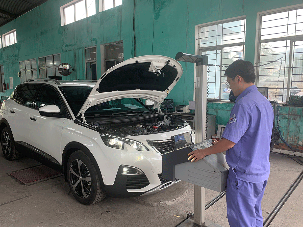 Phó Thủ tướng cũng yêu cầu nghiên cứu quy định chu kỳ kiểm định theo số km sử dụng để thay thế tiêu chí về thời gian sử dụng.