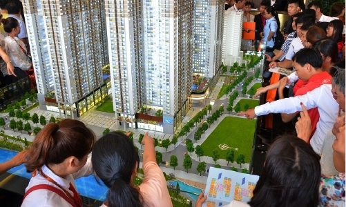 Đảm bảo khi “mua nhà trên giấy”: Nên qua sàn hay công chứng?