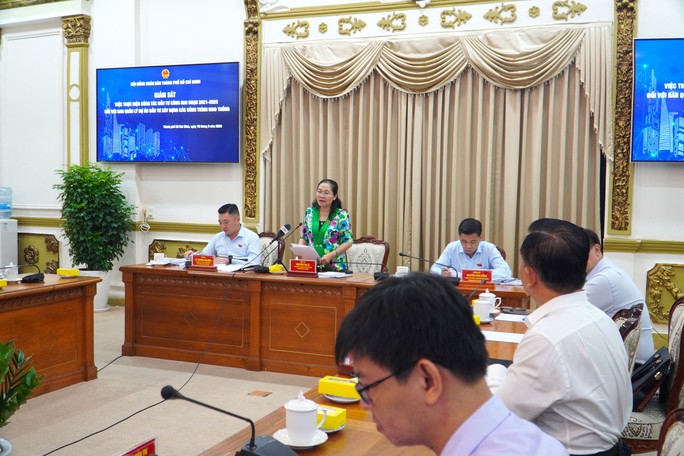 Ngày 10/5, Đoàn giám sát của Thường trực HĐND TP.HCM đã giám sát việc thực hiện công tác đầu tư công đối với Ban Quản lý dự án đầu tư xây dựng các công trình giao thông TP.HCM.