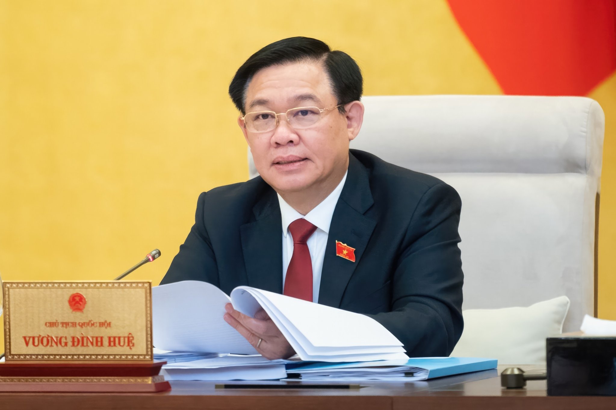 Chủ tịch Quốc hội Vương Đình Huệ cho ý kiến tại phiên họp. Ảnh - Quochoi.vn. 