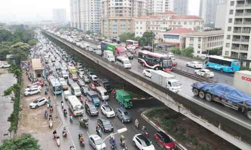 Thủ tướng đề nghị khởi công 3 cao tốc trục Đông - Tây và 2 vành đai liên kết vùng trước ngày 30/6