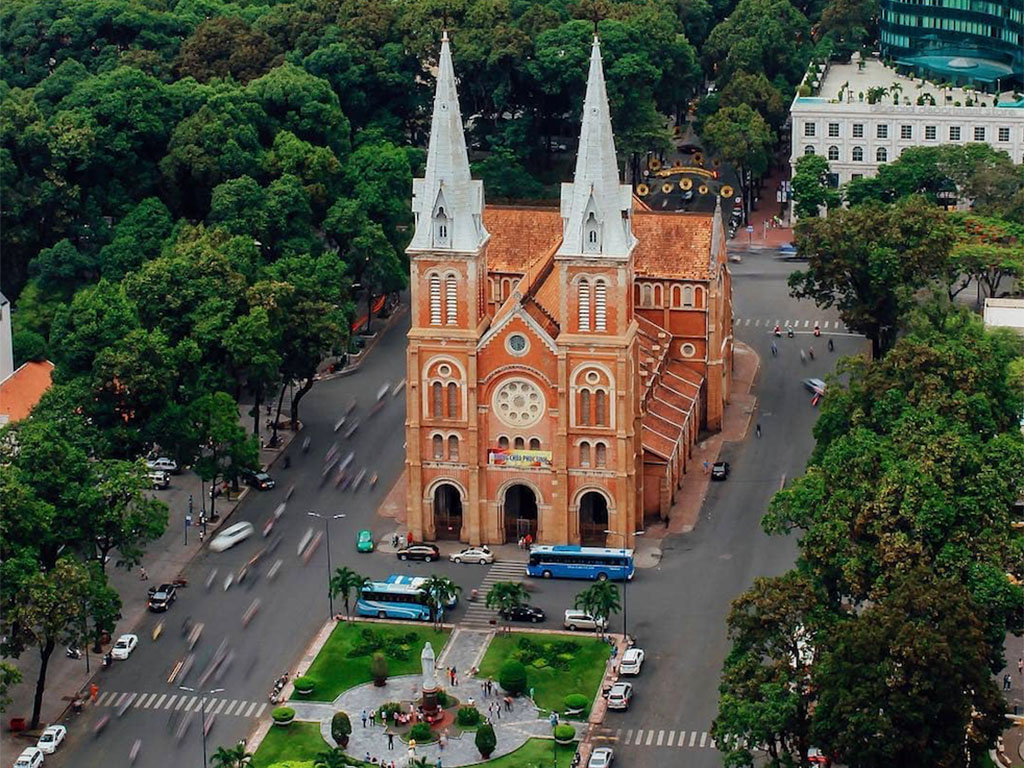 Trong 4 tháng đầu năm 2023, Việt Nam đón gần 3,7 triệu lượt khách quốc tế, vượt con số cả năm 2022.