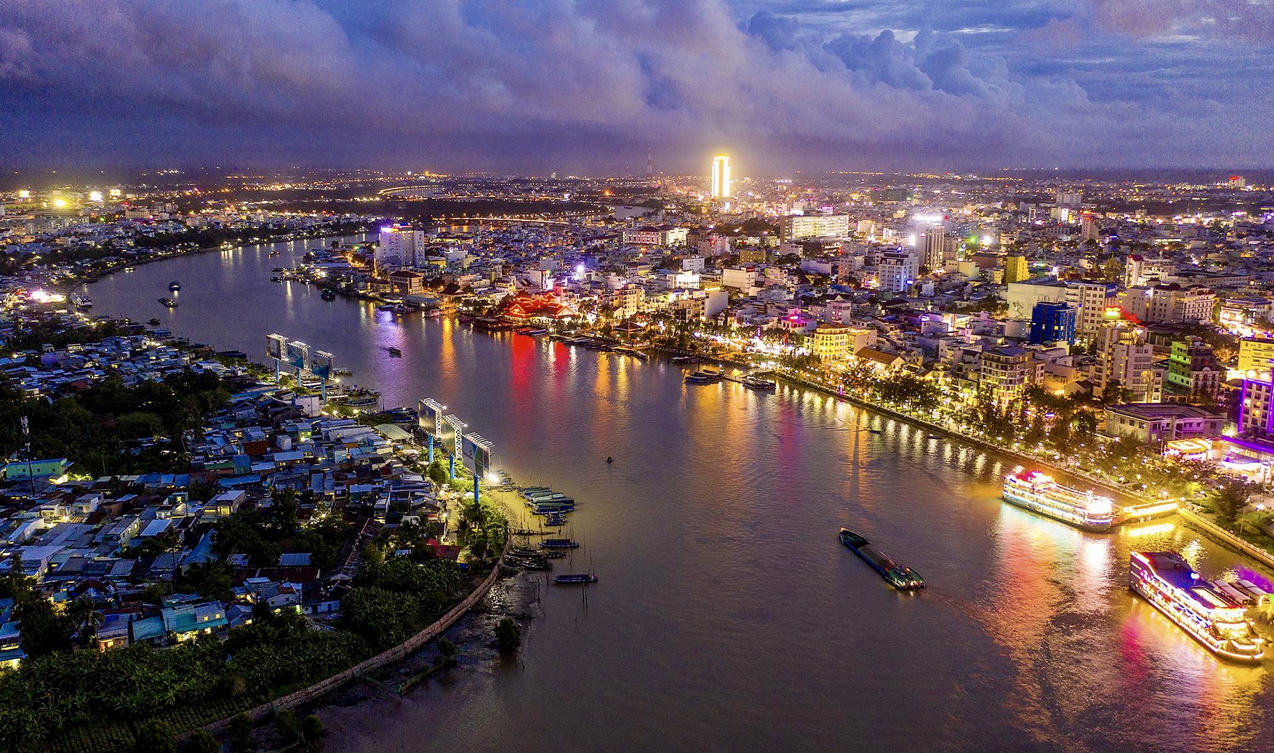 TP. Cần Thơ được xác định giữ vị trí và vai trò trung tâm trong liên kết, phát triển vùng ĐBSCL.
