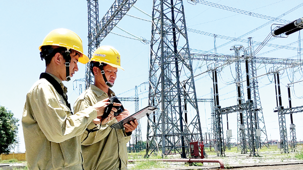 Tăng giá điện: Tránh tình trạng “té nước theo mưa”