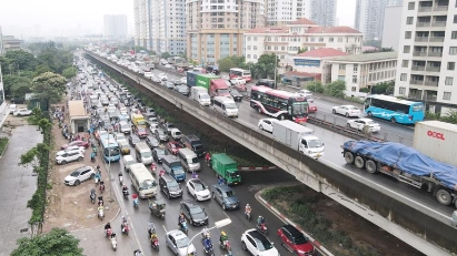 PM calls for construction of East-West Highways and Ring Roads to begin before June 30